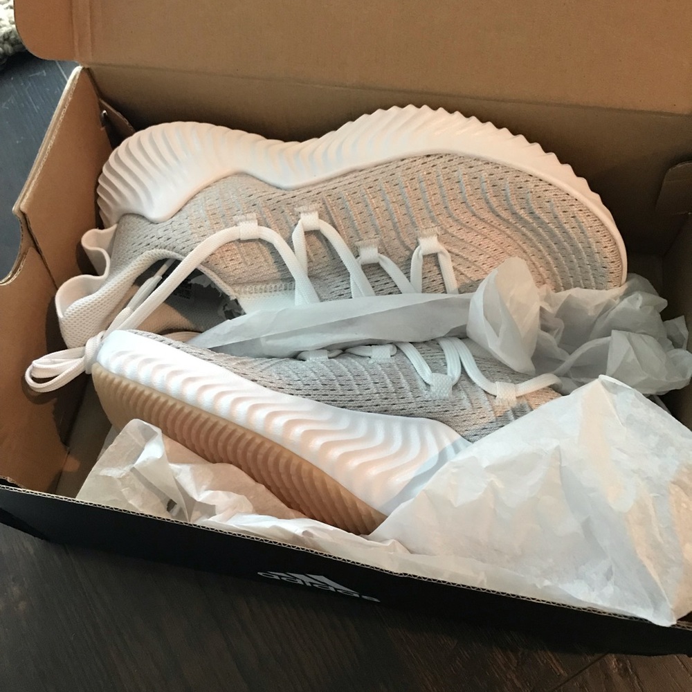 Adidas alphabounce trainer